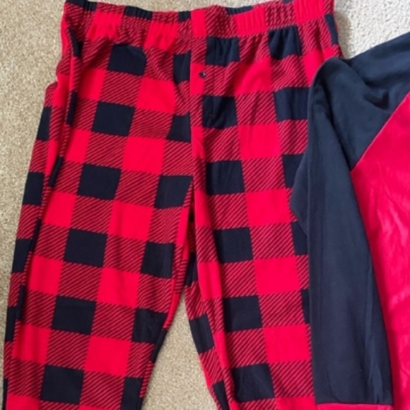 PJ+ Pancakes Christmas Jammies! 🎄 - Picture 5 of 6